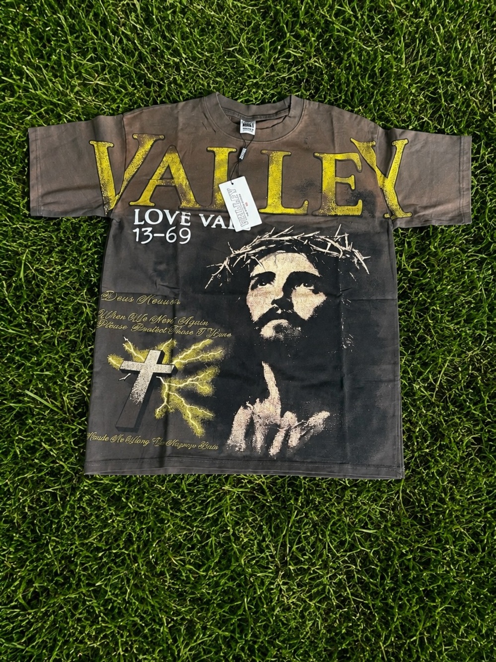 Valley Graphic Short Sleeve Tee in Brown and Yellow